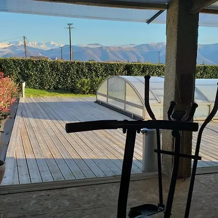 Les 3 Collines Gites, Panorama Sur Les Pyrenees Apartment *